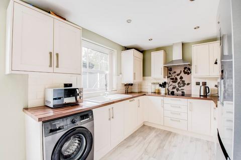 3 bedroom terraced house for sale, Chiltern Close, Halesowen, West Midlands, B63