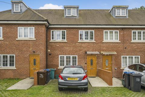 2 Risley Close, Morden, SM4 5DS