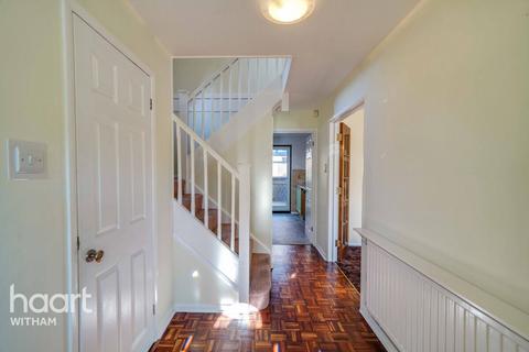 38 Cherry Orchard, Southminster, CM0 7HE