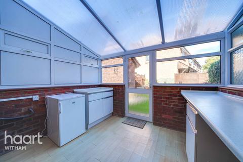 38 Cherry Orchard, Southminster, CM0 7HE