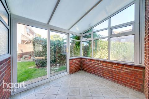 38 Cherry Orchard, Southminster, CM0 7HE