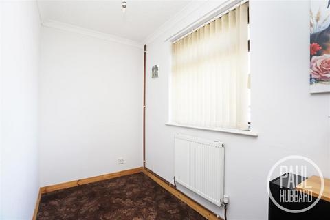 76 Cowslip Crescent, Lowestoft, NR33 8LB