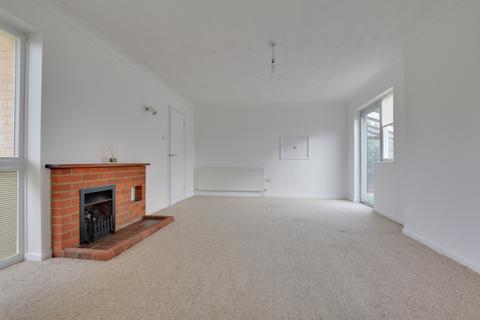 2 bedroom detached bungalow for sale, Woodfield Way, Hatfield Peverel