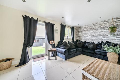 41 Coneygate, Meppershall, Shefford, SG17 5GB