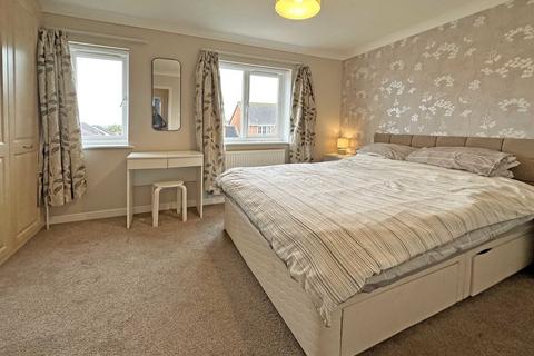 37 Oak Close, Exminster, Exeter, EX6 8ST