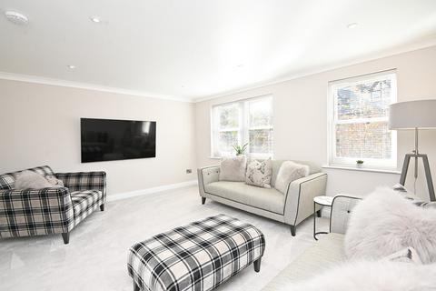 4 bedroom townhouse for sale, Portland Crescent, Harrogate