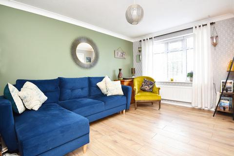 2 bedroom terraced house for sale, Sherwood Drive, Harrogate