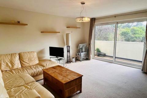 2 bedroom flat to rent, Eagle Road, Poole