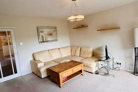 2 bedroom flat to rent, Eagle Road, Poole