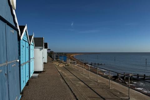 Chalet for sale, Felixstowe IP11