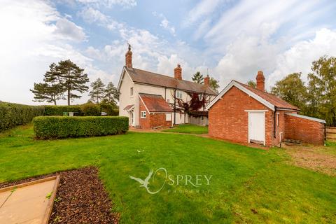 3 bedroom semi-detached house to rent, 2 Club Cottage, South Luffenham PE9