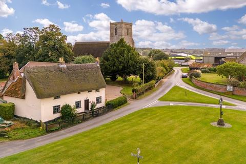 4 bedroom cottage for sale, Caston, Attleborough