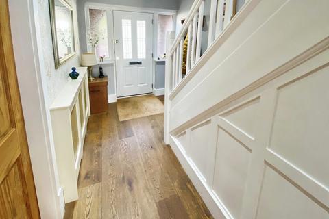 25 Hollyfield Road, Sutton Coldfield, B75 7SN