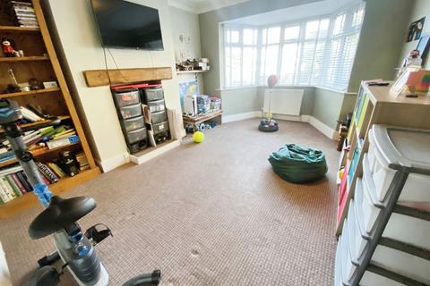 25 Hollyfield Road, Sutton Coldfield, B75 7SN