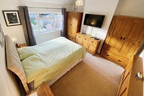 25 Hollyfield Road, Sutton Coldfield, B75 7SN