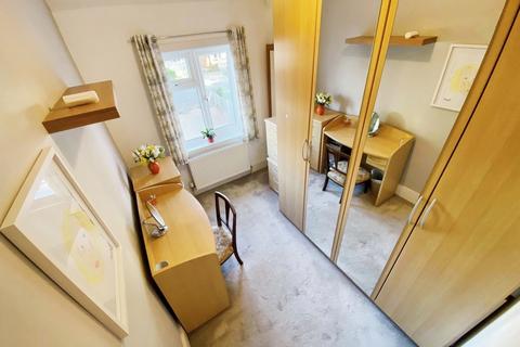 25 Hollyfield Road, Sutton Coldfield, B75 7SN