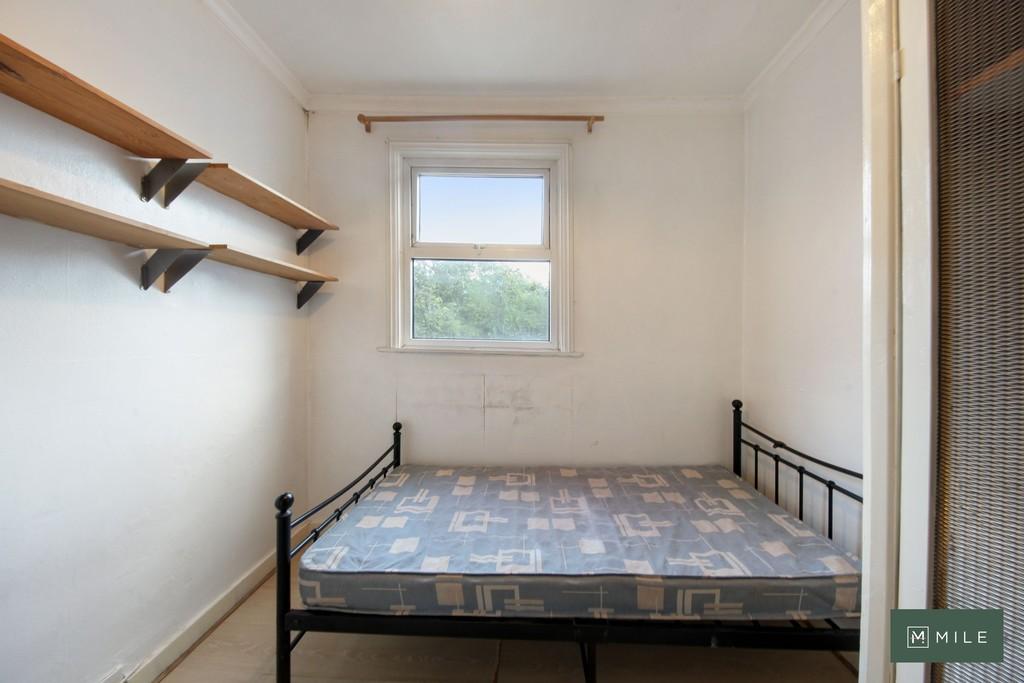 Top floor flat, 4 Cobbold Road   ZPzfmt QNr Us1l XWm6