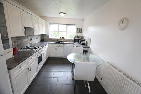 4 bedroom detached house for sale, Fontwell Close, Llwyn Onn Park