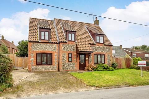 4 bedroom detached house for sale, Fakenham Road, Fakenham NR21