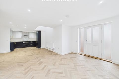 undefined, Oakingham Court, Heath Hill Road North