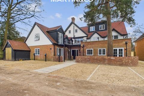undefined, Oakingham Court, Heath Hill Road North