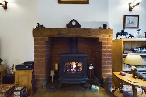 Old Hall Cottage Hall Grounds, Rolleston On Dove, Burton-on-trent, DE13 9BS