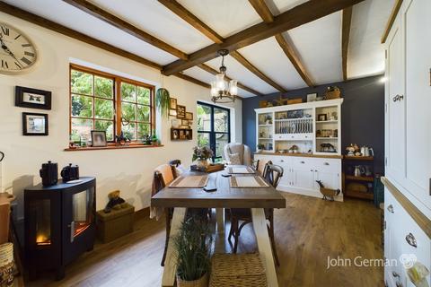 Old Hall Cottage Hall Grounds, Rolleston On Dove, Burton-on-trent, DE13 9BS