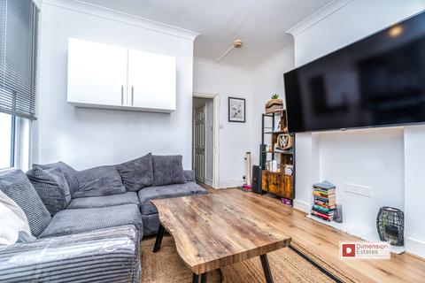 3 bedroom flat to rent, Newport Road, Leyton, London, E10