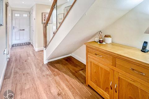 72 Walnut Tree Way, Tiptree, Colchester, CO5 0NL