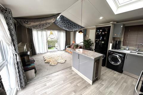 undefined, Essex Road, Hoddesdon