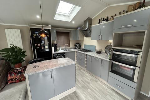 undefined, Essex Road, Hoddesdon