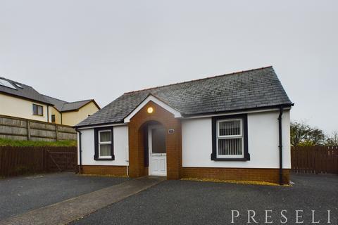 2 bedroom bungalow to rent, Maes Yr Yrfa, Crymych