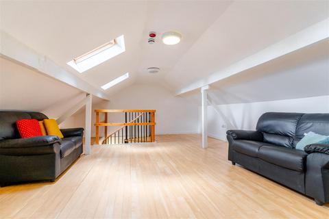 3 bedroom flat to rent, Bristol Road, Birmingham B29