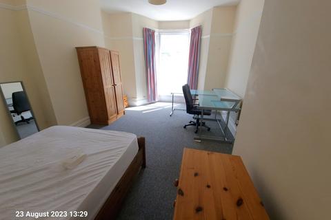 6 bedroom house share to rent, Gwydr Crescent, Uplands, Swansea