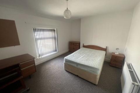 3 bedroom house share to rent, Victoria Terrace, Swansea