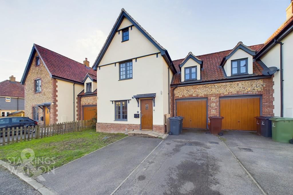 Spinney Drive, East Harling, Norwich 3 bed terraced house for sale £