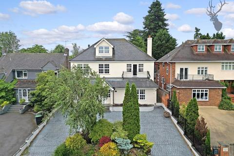 4 bedroom detached house for sale, Nursery Road, Loughton IG10