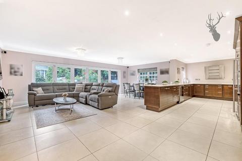 4 bedroom detached house for sale, Nursery Road, Loughton IG10