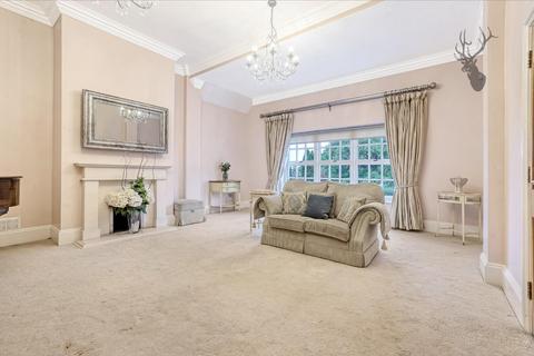 4 bedroom detached house for sale, Nursery Road, Loughton IG10