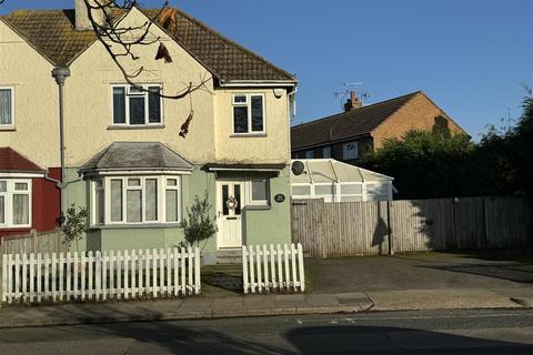 3 bedroom house for sale, Dering Road, Herne Bay