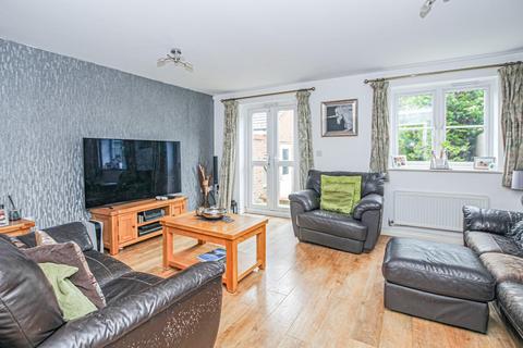 10 Plover Road, Leighton Buzzard, LU7 4AW