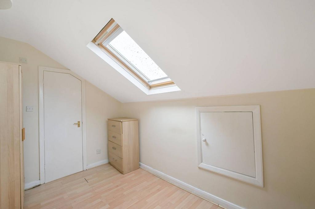 Burton Road, Kilburn, London, NW6 1 bed flat to rent £1,300 pcm (£300 pw)