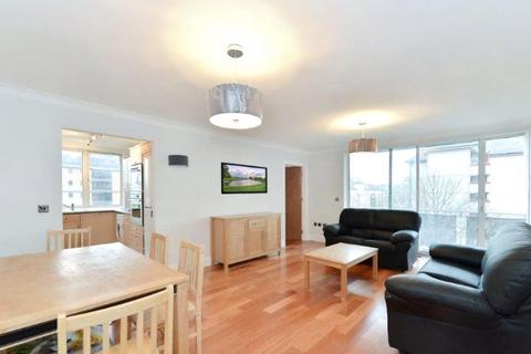 3 bedroom apartment to rent, Regent Court, St John's Wood NW8