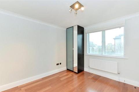 3 bedroom apartment to rent, Regent Court, St John's Wood NW8