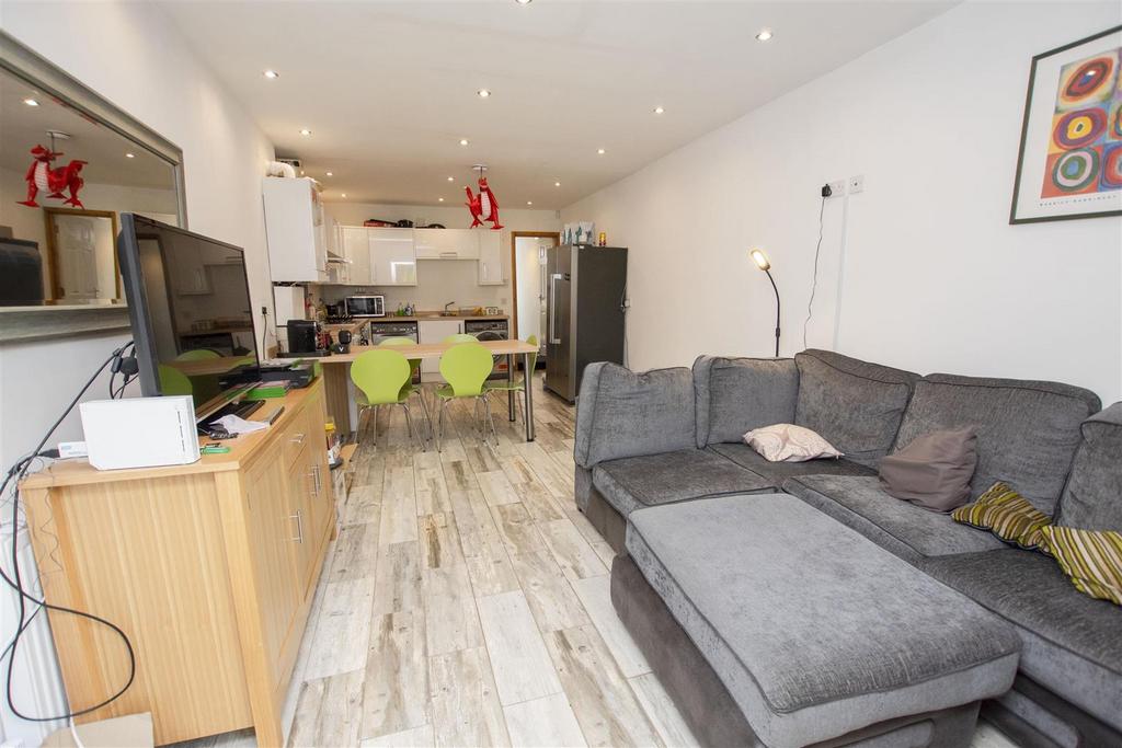 Open Plan Kitchen/ Living Area