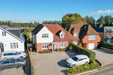 4 bedroom detached house for sale, Heath Road, Boughton Monchelsea, Maidstone