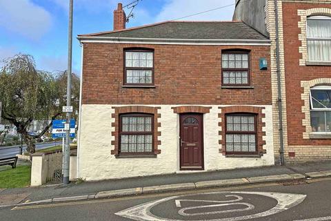 2 bedroom end of terrace house for sale, Truro city centre, Cornwall