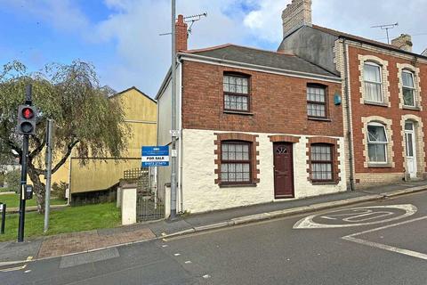 2 bedroom end of terrace house for sale, Truro city centre, Cornwall