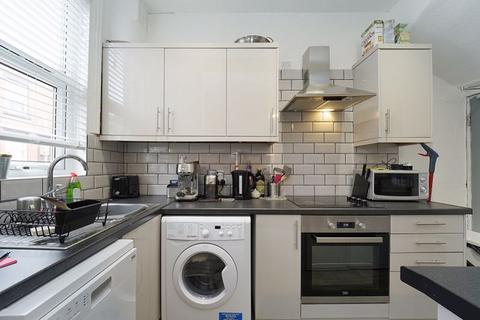 2 bedroom terraced house to rent, Harold Street, Leeds