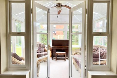 16 Weaver Avenue, Sutton Coldfield, B76 2BG
